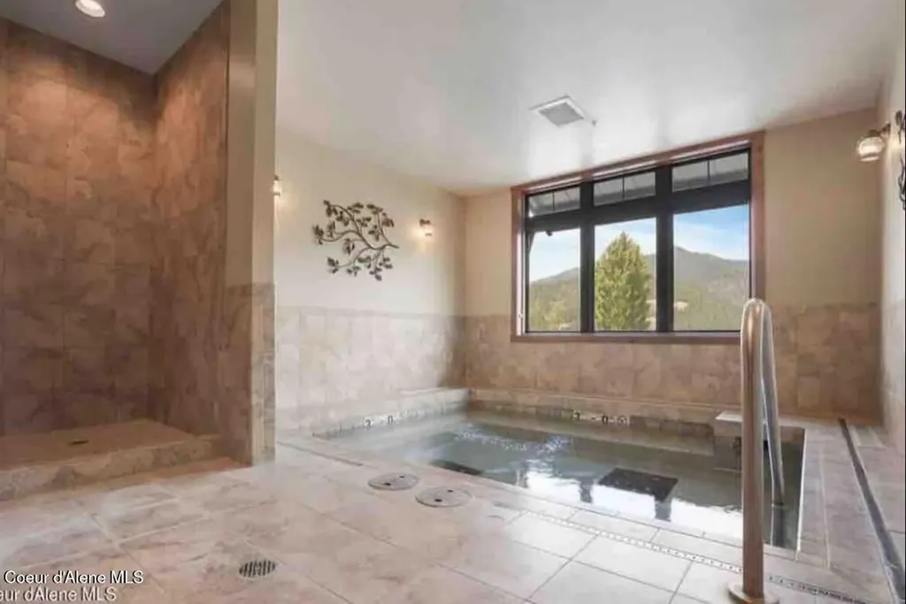 834 Mckinley Avenue W Kellogg ID 83837