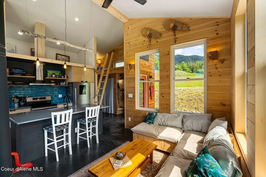 307 Cedar Street Hope ID 83836