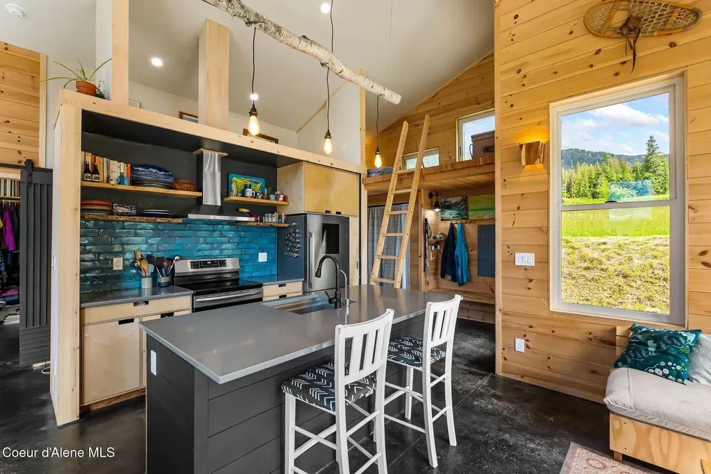 307 Cedar Street Hope ID 83836