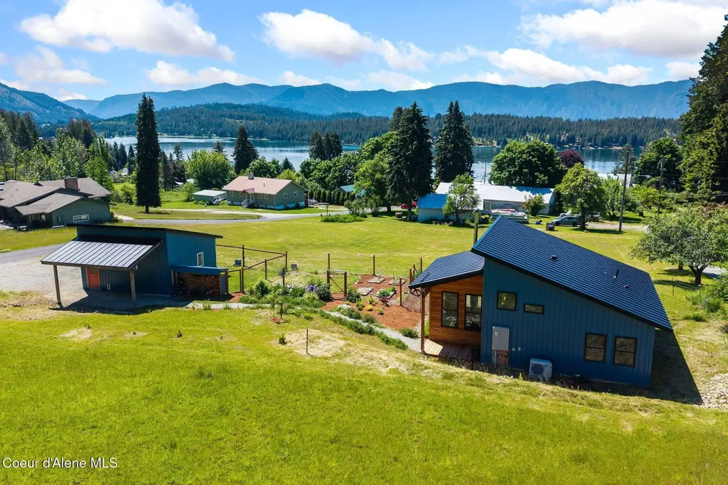 307 Cedar Street Hope ID 83836