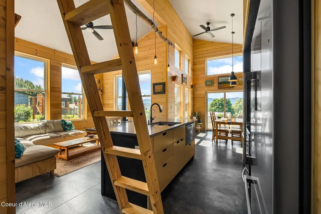 307 Cedar Street Hope ID 83836