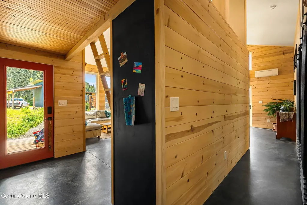 307 Cedar Street Hope ID 83836