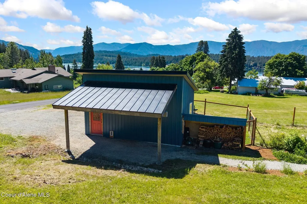 307 Cedar Street Hope ID 83836