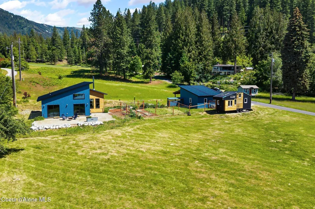 307 Cedar Street Hope ID 83836