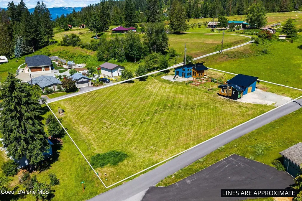 307 Cedar Street Hope ID 83836