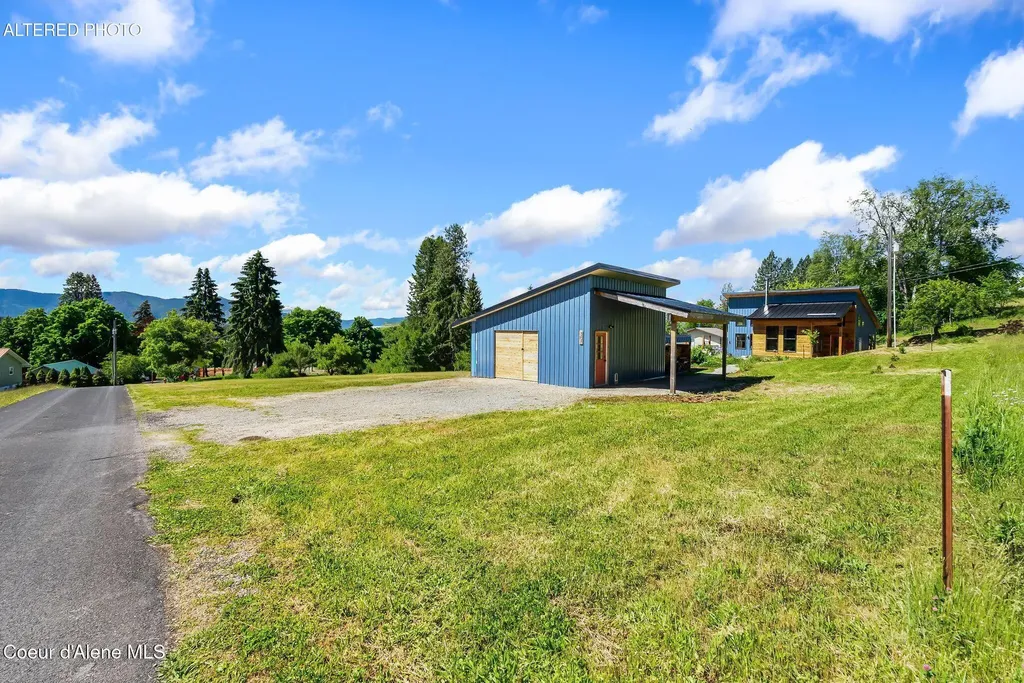 307 Cedar Street Hope ID 83836
