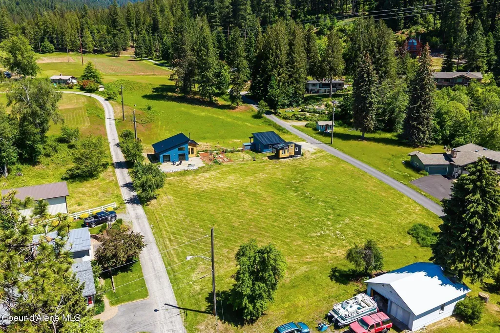 307 Cedar Street Hope ID 83836