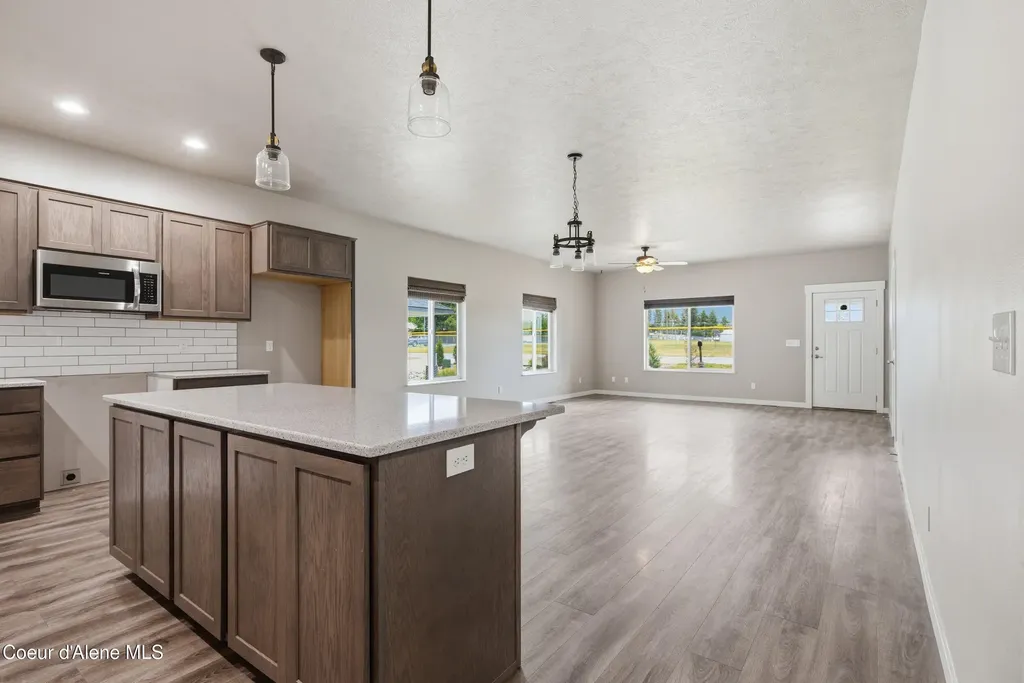 106 11th Street Priest River ID 83856