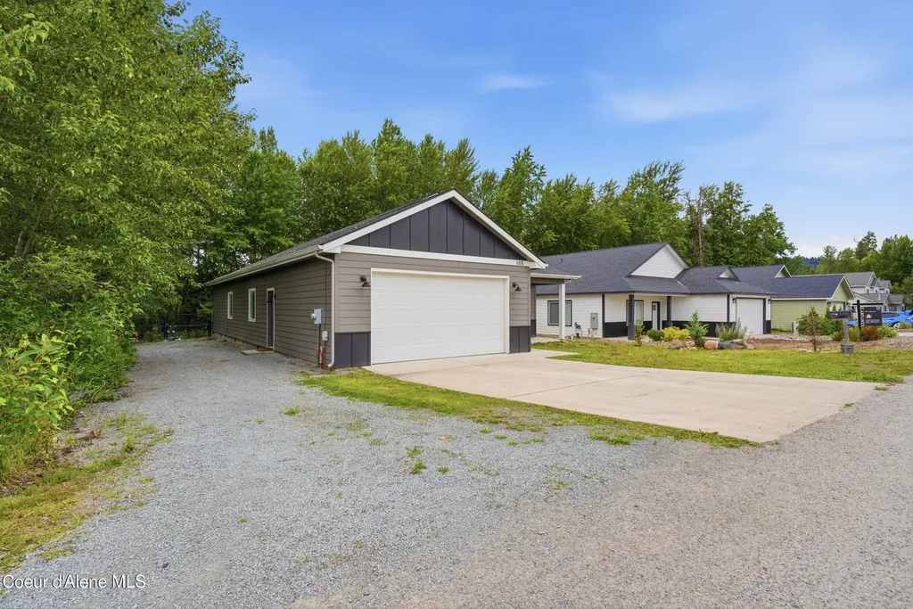 106 11th Street Priest River ID 83856