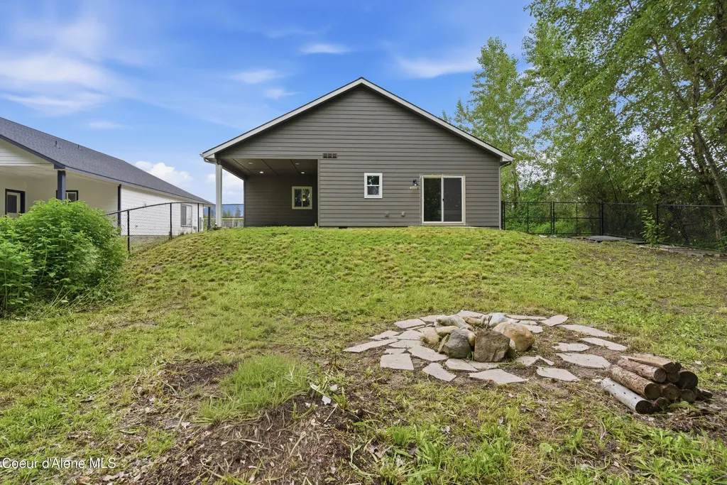 106 11th Street Priest River ID 83856