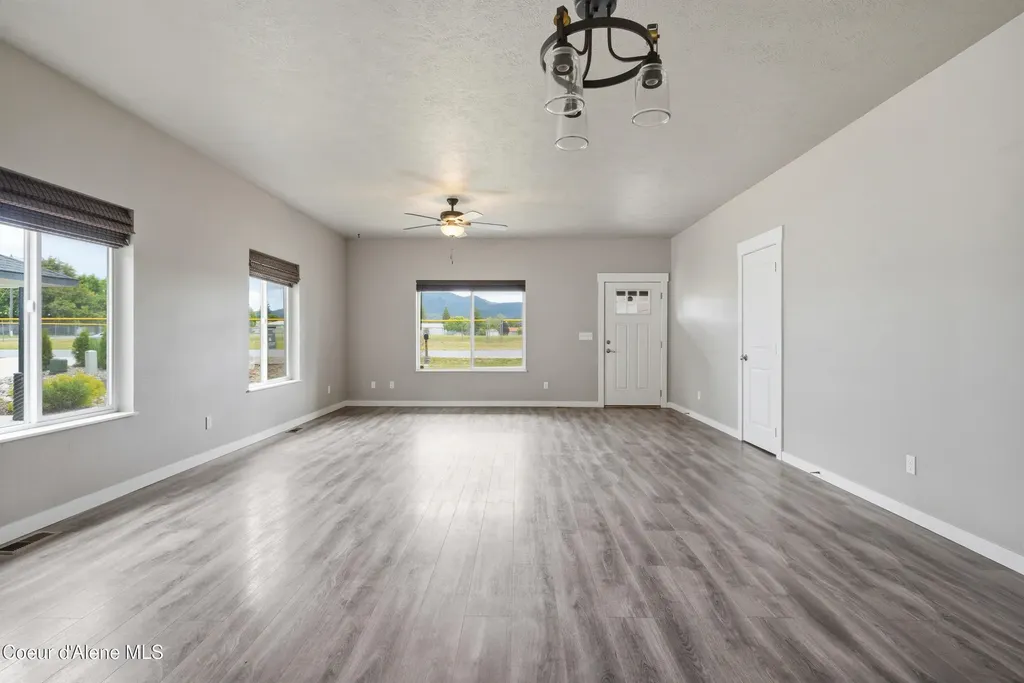 106 11th Street Priest River ID 83856