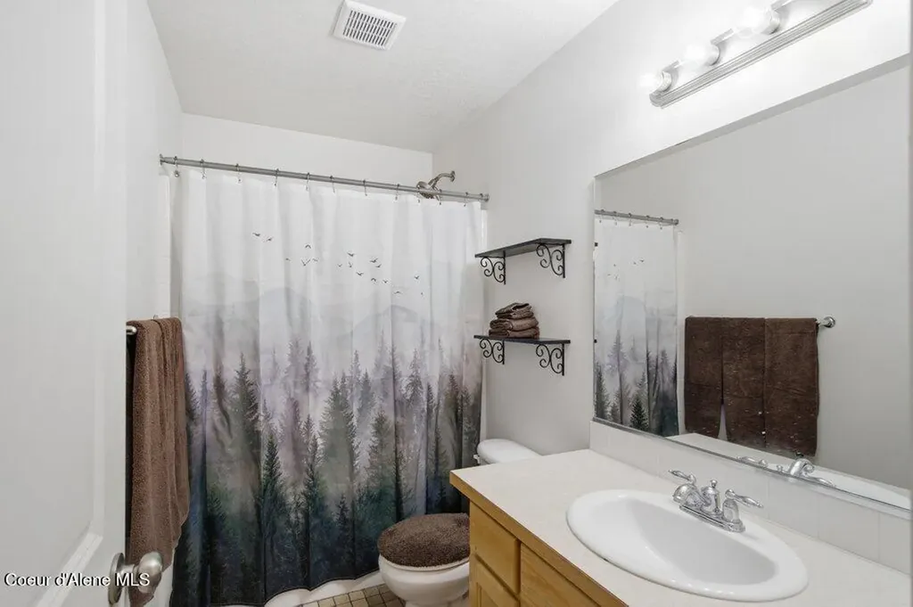 1335 N Moonstone Street Post Falls ID 83854