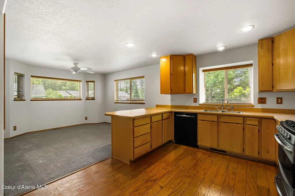 502 S Lincoln Avenue Sandpoint ID 83864