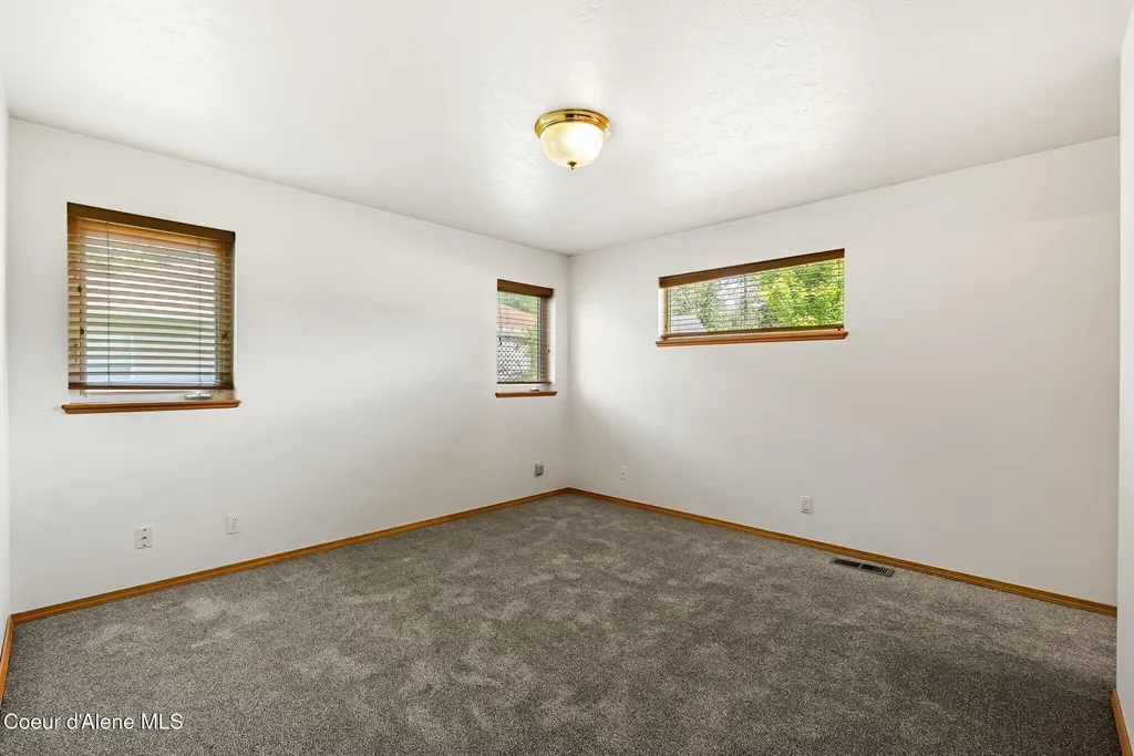 502 S Lincoln Avenue Sandpoint ID 83864