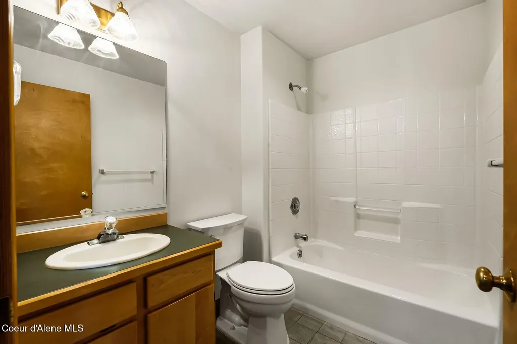 502 S Lincoln Avenue Sandpoint ID 83864