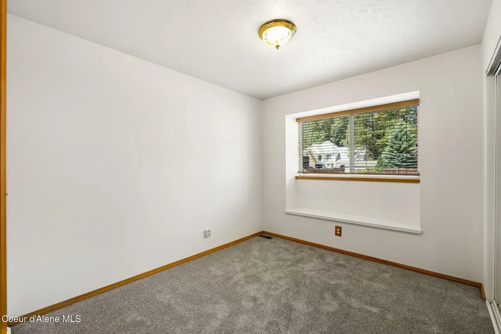 502 S Lincoln Avenue Sandpoint ID 83864
