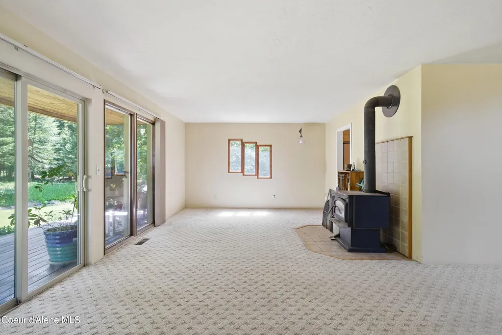 515172 U.s. 95 Bonners Ferry ID 83805