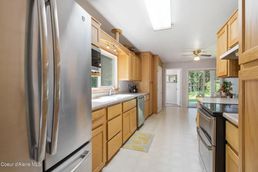 515172 U.s. 95 Bonners Ferry ID 83805