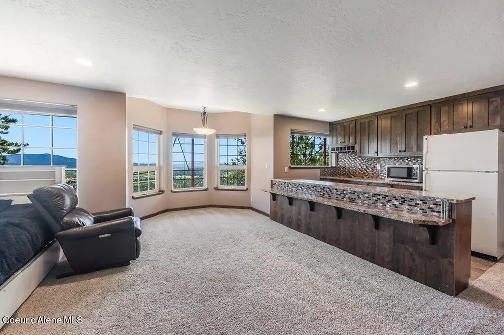 10715 N Payment Peak Road Hauser ID 83854