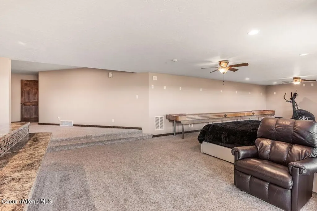 10715 N Payment Peak Road Hauser ID 83854