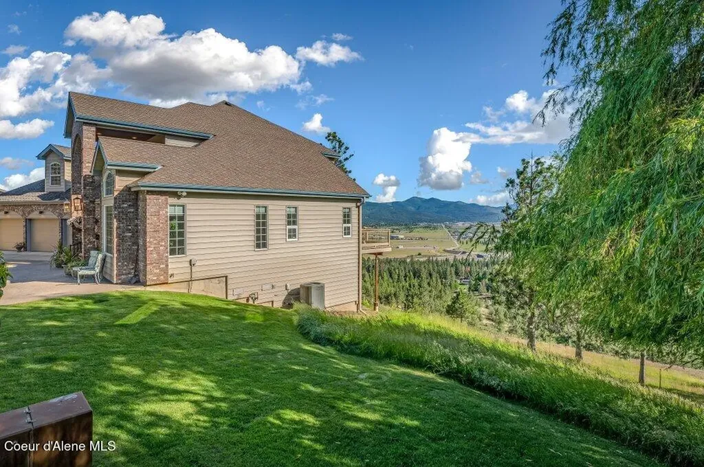 10715 N Payment Peak Road Hauser ID 83854