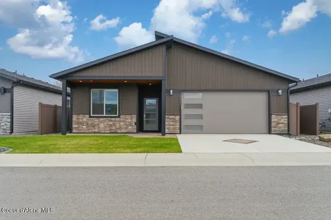 13928 N Rainier Loop Rathdrum ID 83858