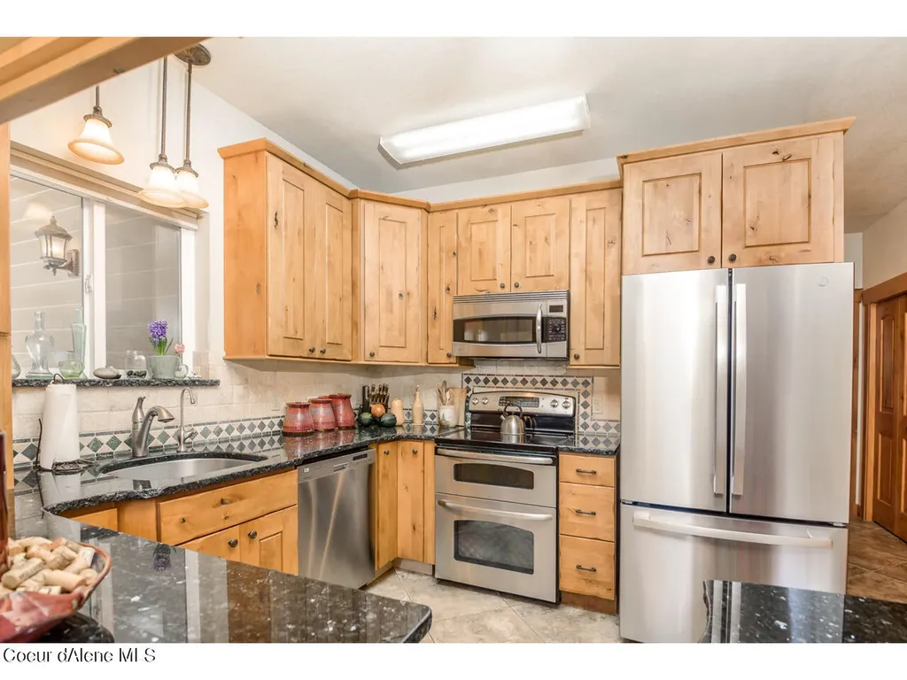 762 Geenen Road Cocolalla ID 83813
