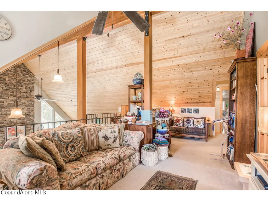 762 Geenen Road Cocolalla ID 83813