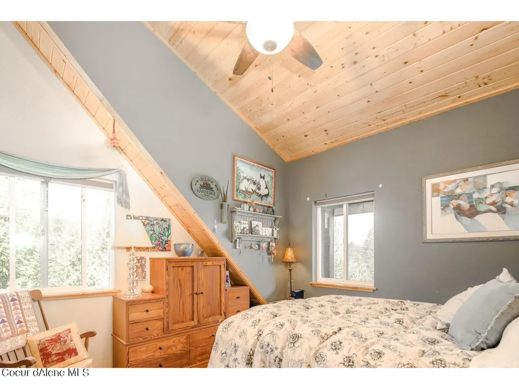 762 Geenen Road Cocolalla ID 83813