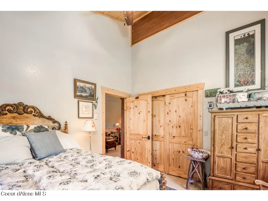 762 Geenen Road Cocolalla ID 83813