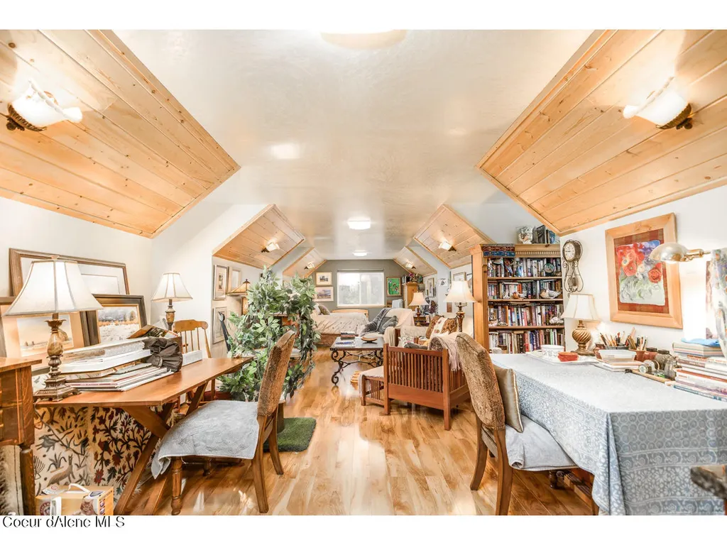 762 Geenen Road Cocolalla ID 83813