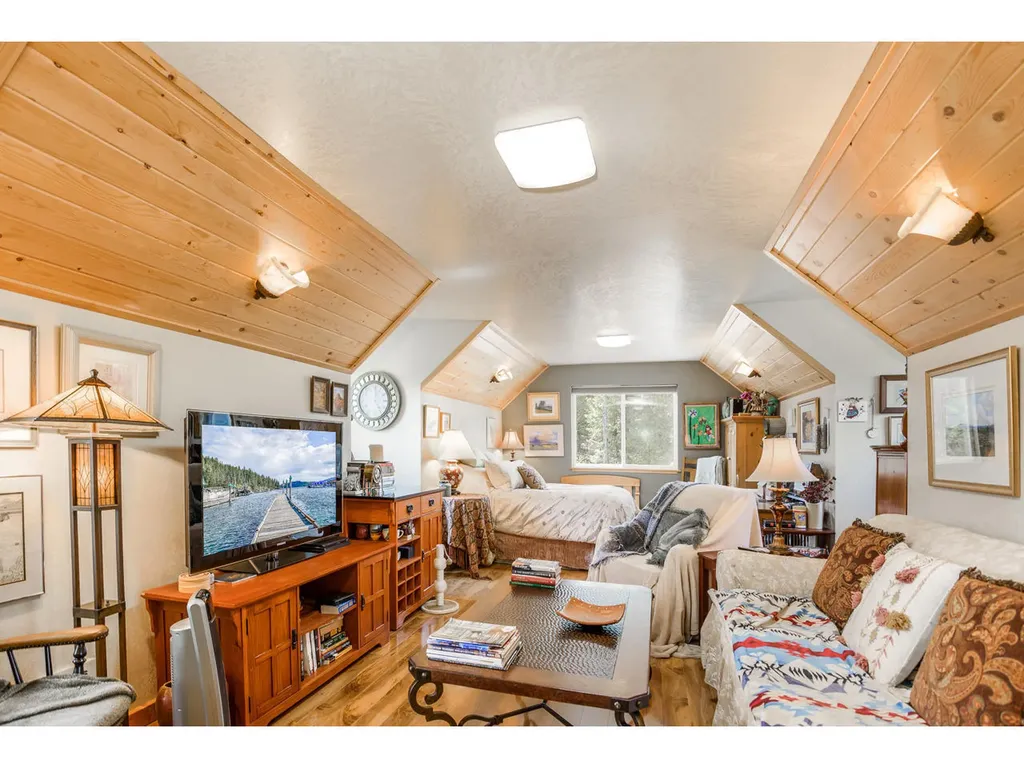 762 Geenen Road Cocolalla ID 83813