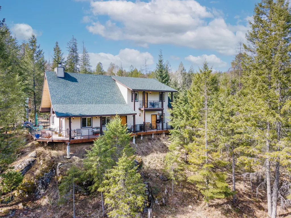 762 Geenen Road Cocolalla ID 83813