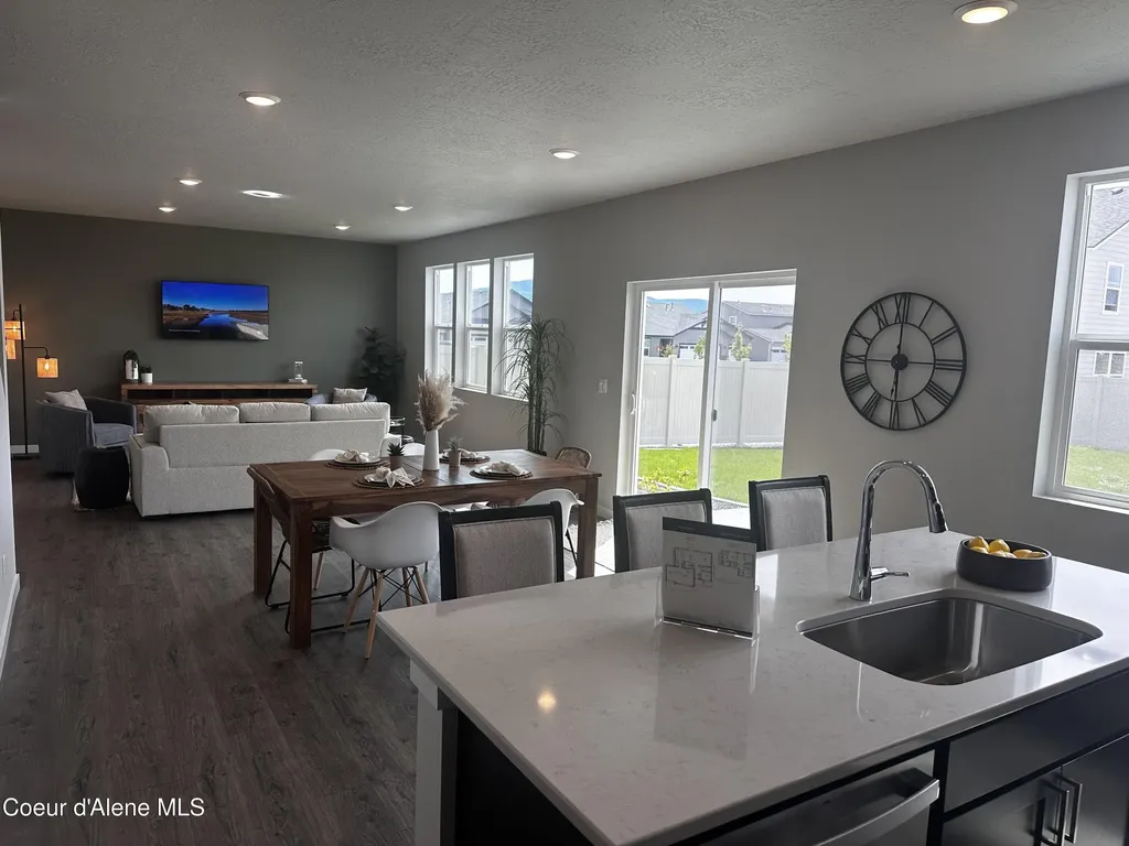 3217 N Pale Fox Street Post Falls ID 83854