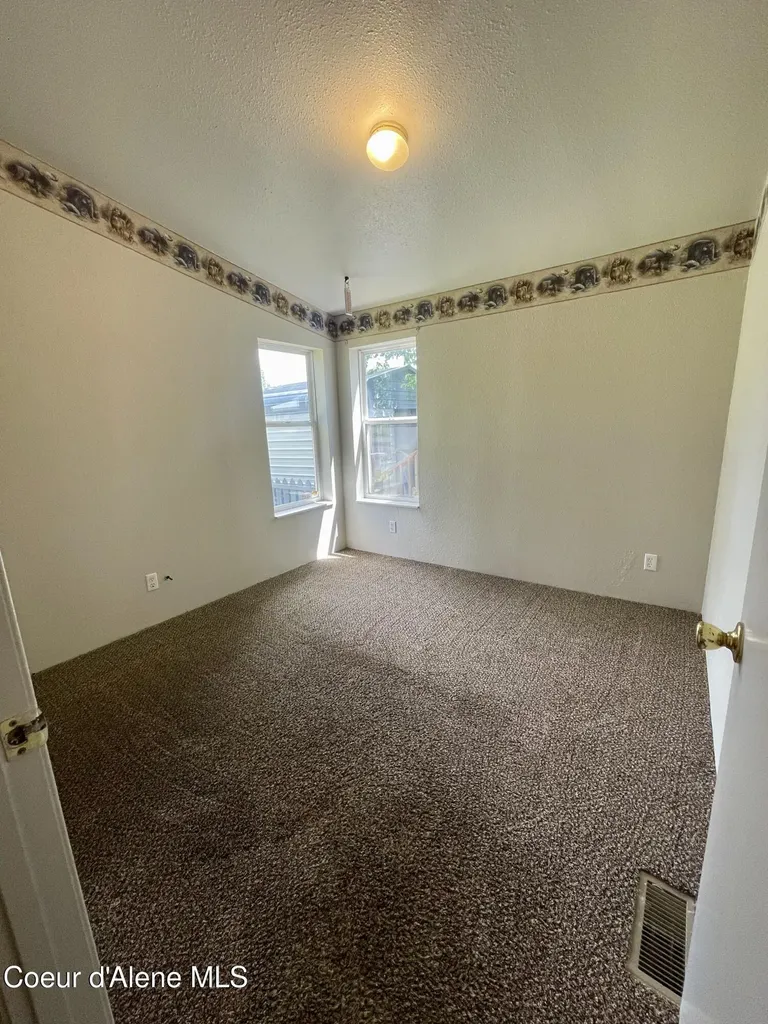 613 Riverdale Drive St. Maries ID 83861