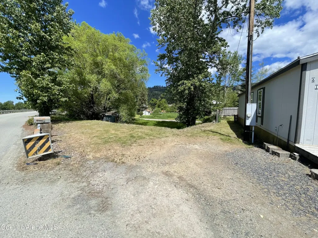 613 Riverdale Drive St. Maries ID 83861