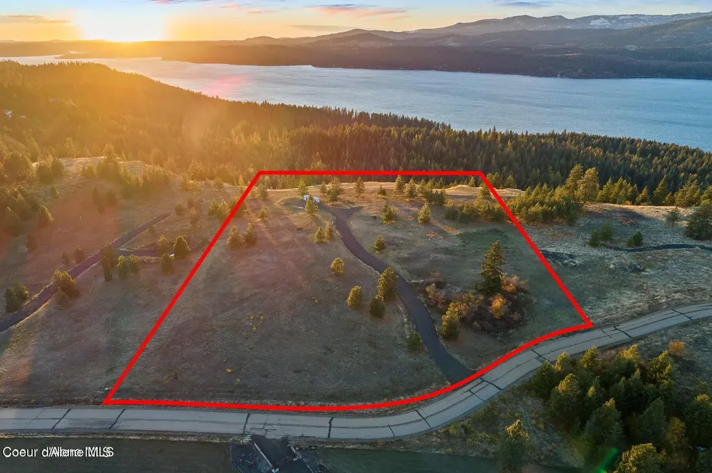 L4 B1 Hawk Road Harrison ID 83833