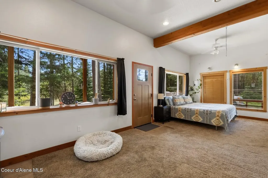2206 Gypsy Bay Road Sagle ID 83860