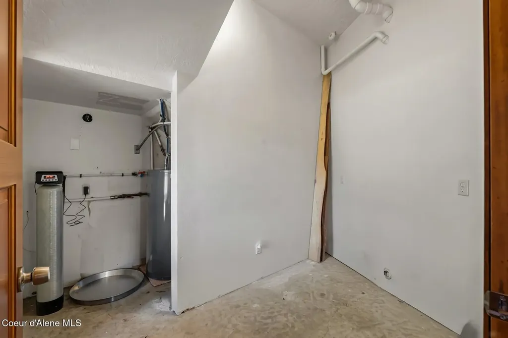 2206 Gypsy Bay Road Sagle ID 83860