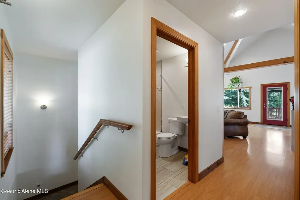 2206 Gypsy Bay Road Sagle ID 83860