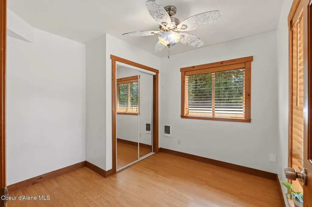 2206 Gypsy Bay Road Sagle ID 83860