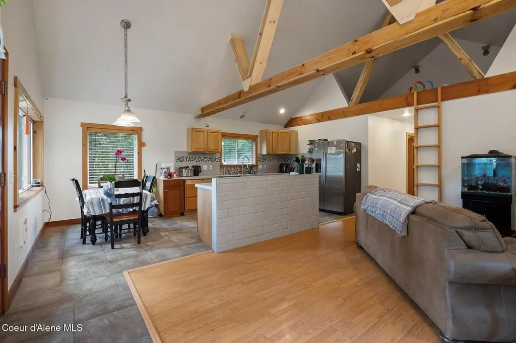 2206 Gypsy Bay Road Sagle ID 83860
