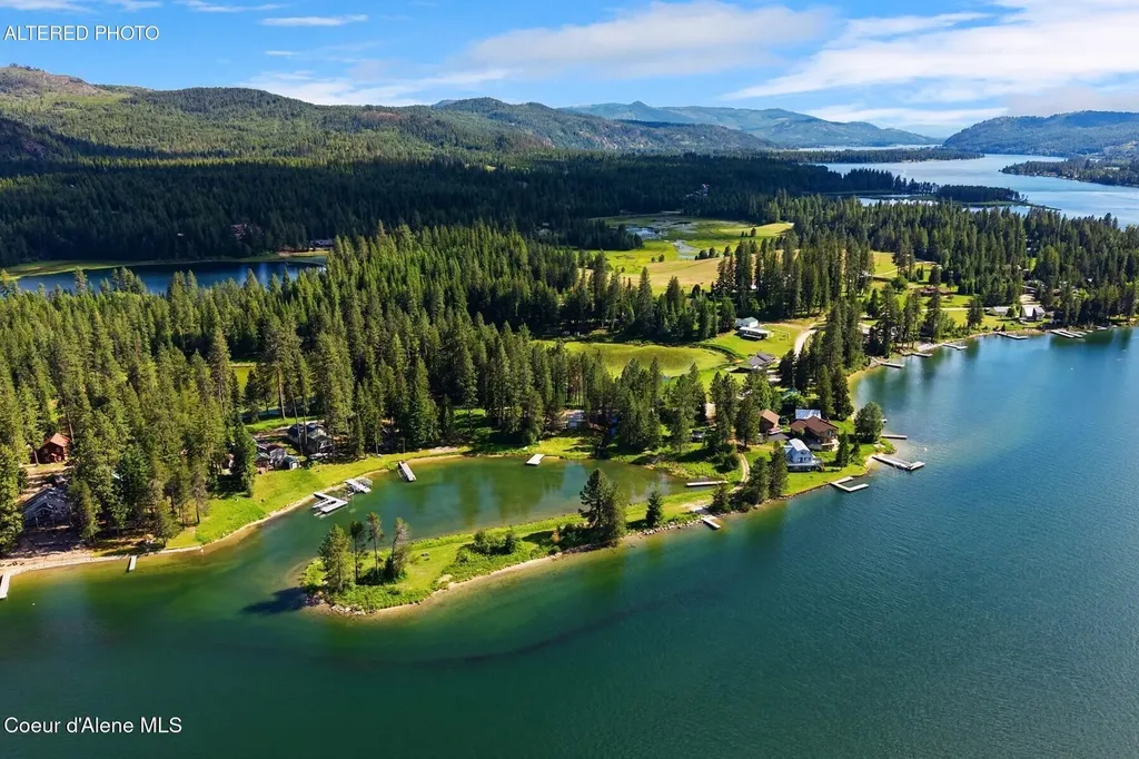 2206 Gypsy Bay Road Sagle ID 83860