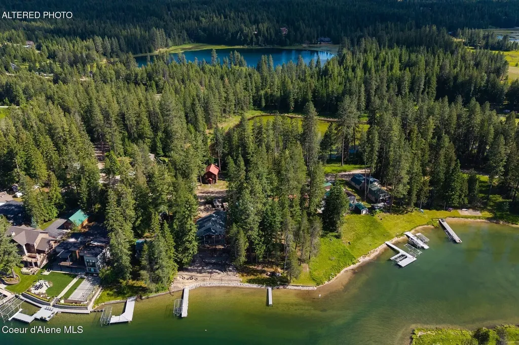 2206 Gypsy Bay Road Sagle ID 83860