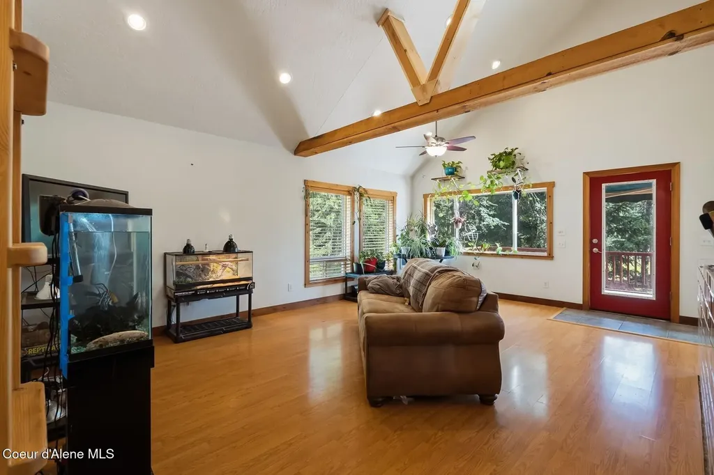 2206 Gypsy Bay Road Sagle ID 83860