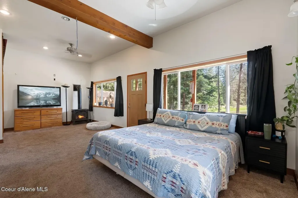 2206 Gypsy Bay Road Sagle ID 83860