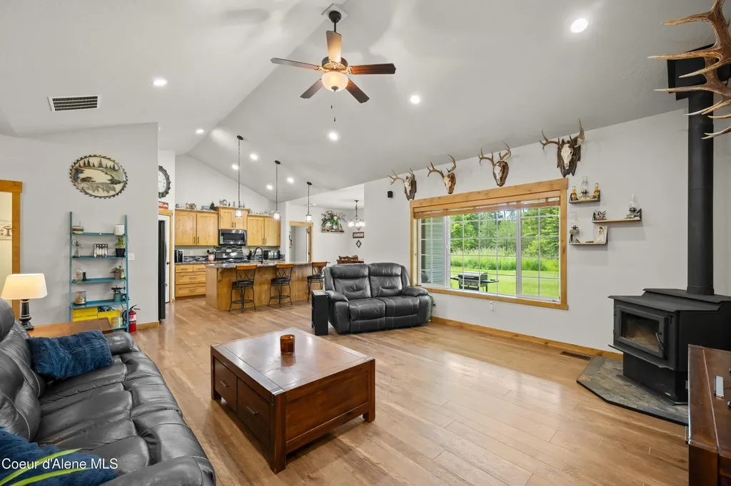 8436 E Snowy Lane Athol ID 83801