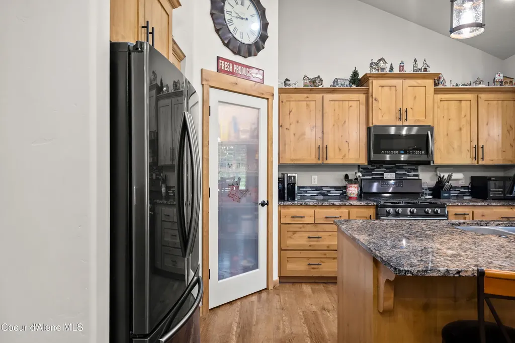8436 E Snowy Lane Athol ID 83801