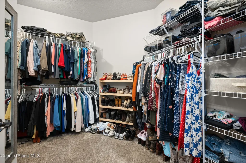 8436 E Snowy Lane Athol ID 83801