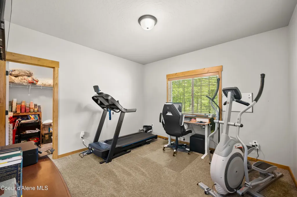 8436 E Snowy Lane Athol ID 83801